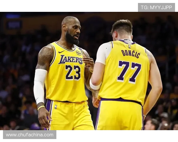 湖人对阵掘金季前赛精彩回顾录像全程分析与亮点集锦